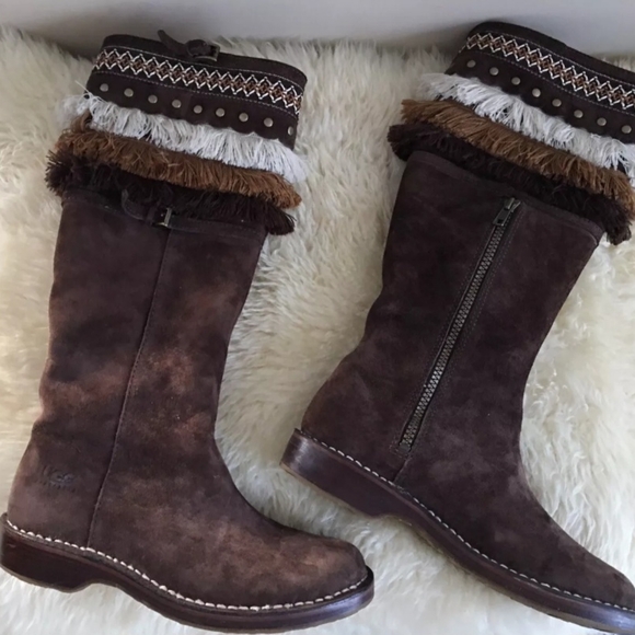 UGG AUSTRALIA Brown Tall Suede Sheepskin Boots Fringe Native Style Sz 6 - Picture 5 of 8